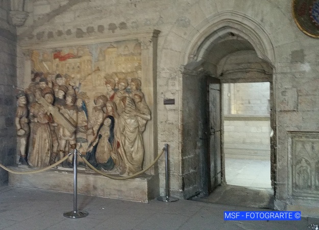 Reproducción del retablo en el Palacio de los Papas de Aviñón. Francia.