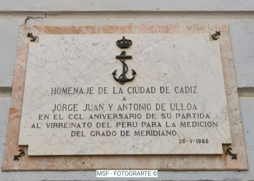 Placa conmemorativa en la ciudad de Cádiz a Jorge Juan y Antonio de Ulloa por el aniversario de la medición del arco de meridiano.
